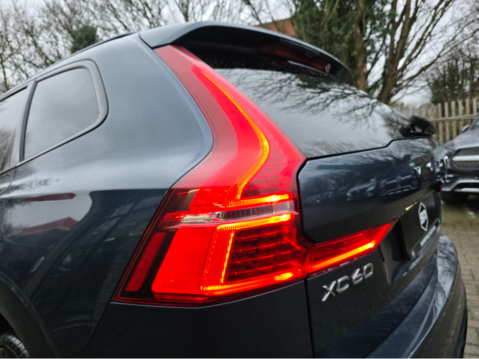2023 Volvo XC60 2.0 B4 PLUS DARK AUTO. HUGE SPEC. FINANCE ARRANGED. SIMI. AA APPROVED. €42,950
