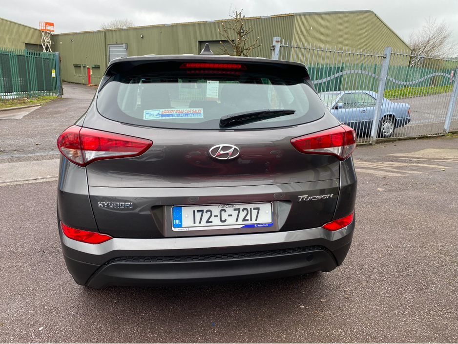 2017 Hyundai Tucson - image 6