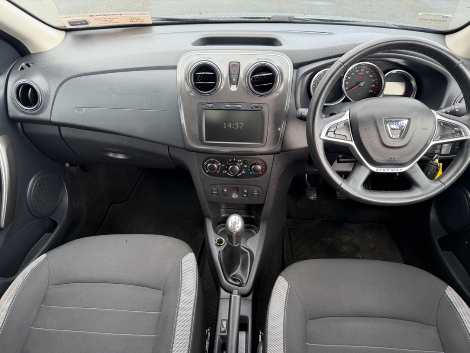 2020 Dacia Sandero - image 13