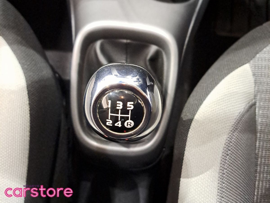 2021 Toyota Aygo - image 16