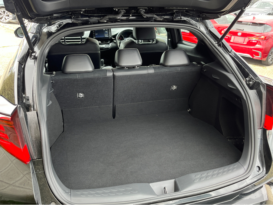 2020 Toyota C-HR - image 7