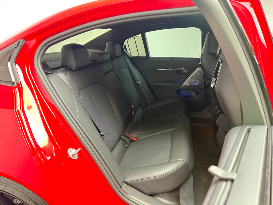 2025 BMW M5 M5 4.4 727HP INDV ROSSO CORSA €139,990