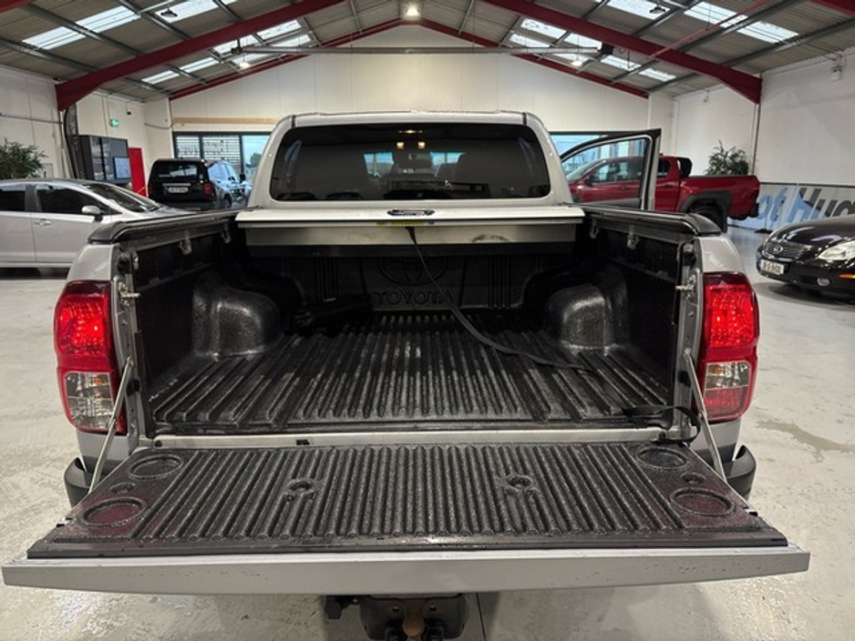 2020 Toyota Hilux DCAB INVINCIBLE AUTO €40,500