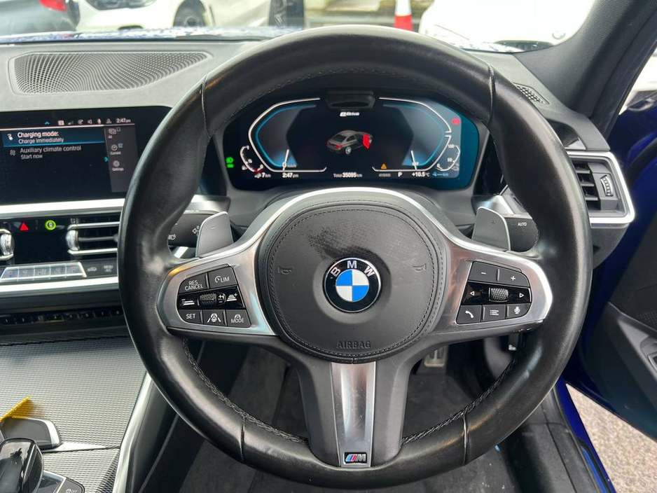 2020 BMW 3 Series - image 4