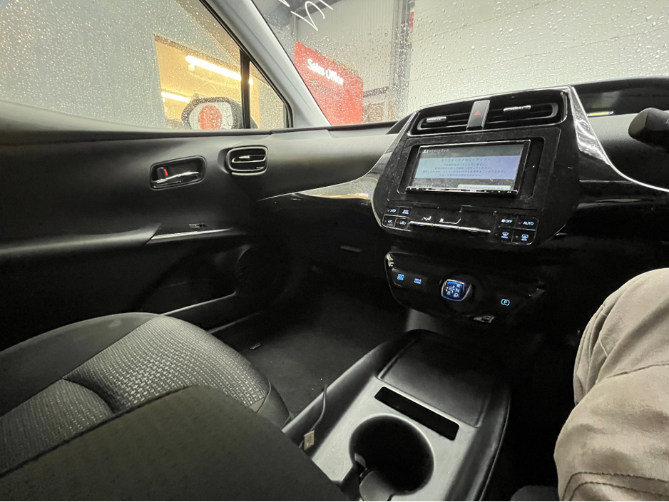 2022 Toyota Prius - image 16