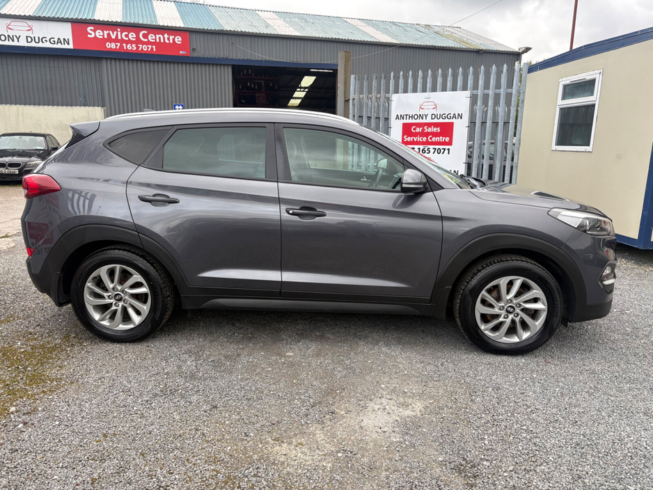 2018 Hyundai Tucson - image 2