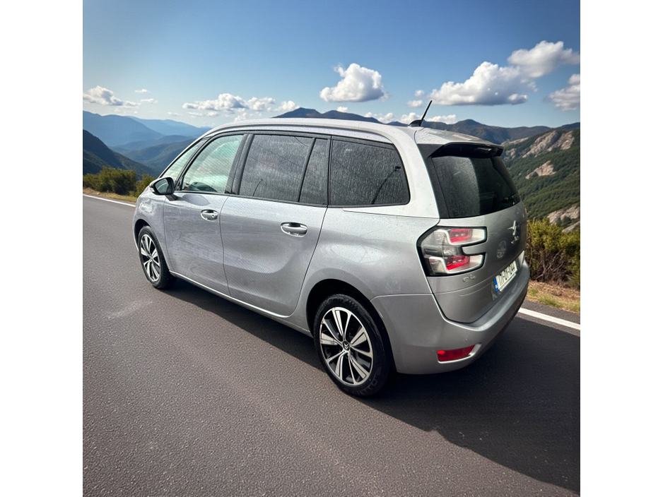 2017 Citroen Grand C4 Picasso - image 4