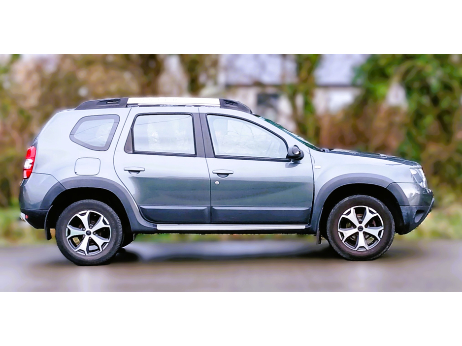 2018 Dacia Duster - image 2