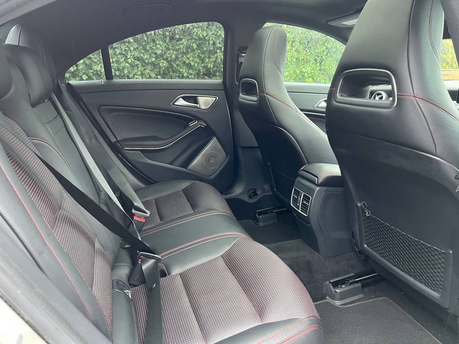 2016 Mercedes-Benz CLA Class CLA180 AMG-LINE 1.6 AUTO // OPENING PAN ROOF // HARMAN/KARDON // HEATED SEATS €19,750