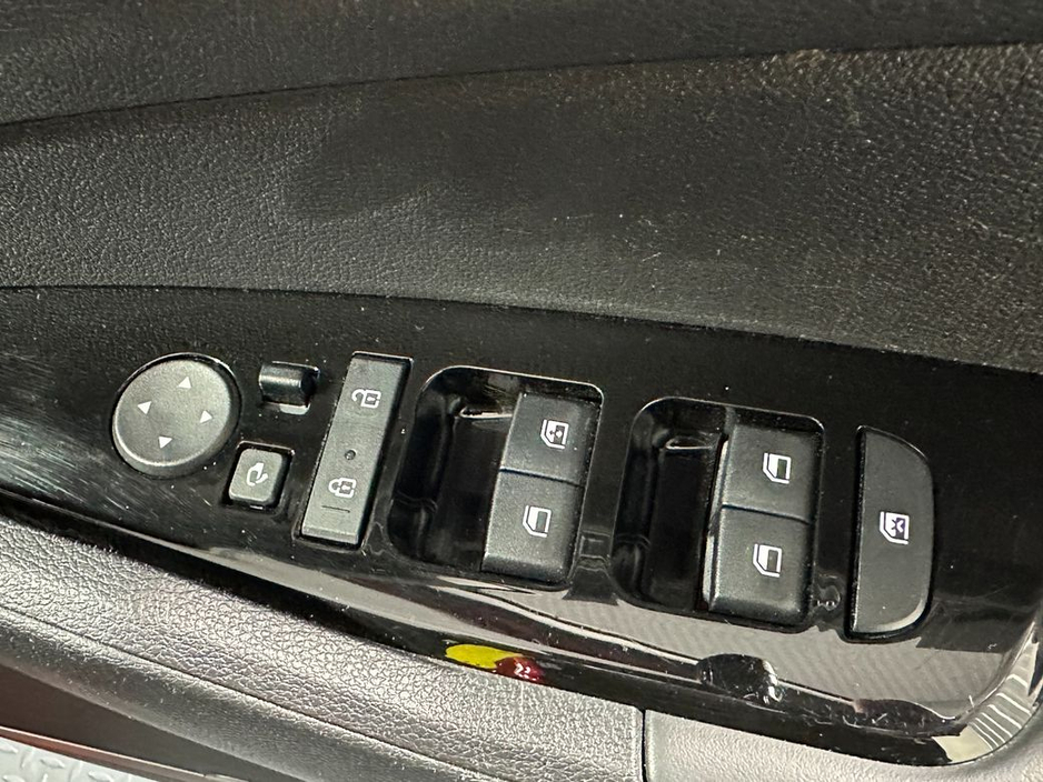 2023 Kia Sportage - image 21