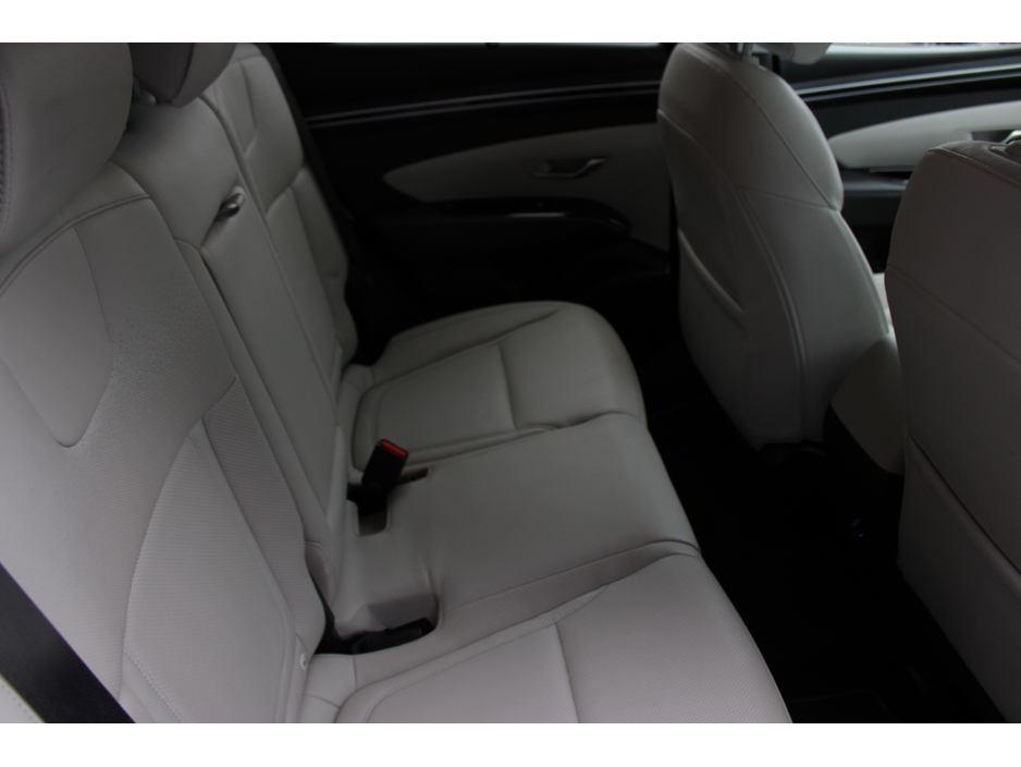 2022 Hyundai Tucson - image 18
