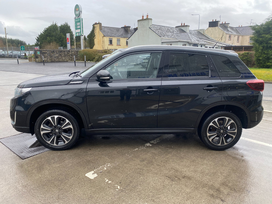 2023 Suzuki Vitara - image 4