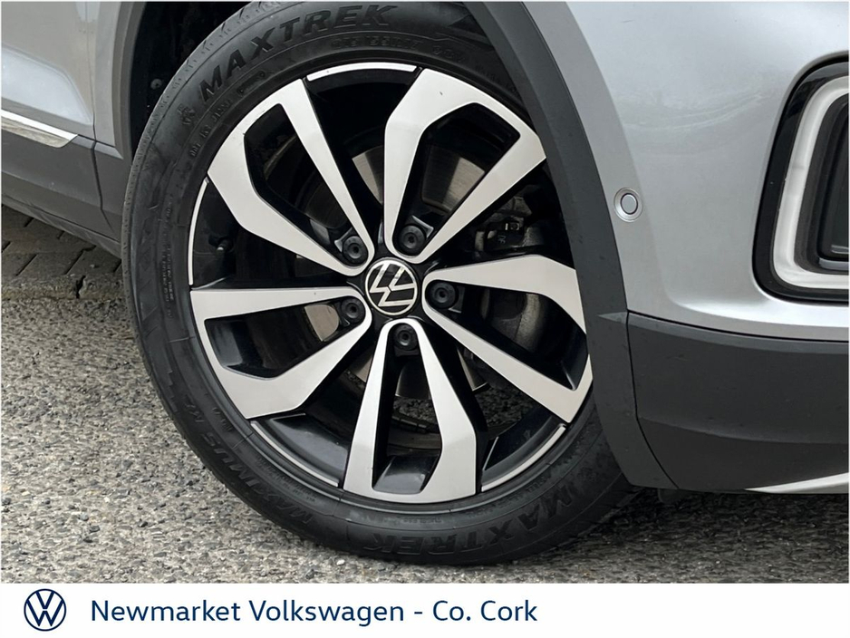 2024 Volkswagen T-Roc - image 2