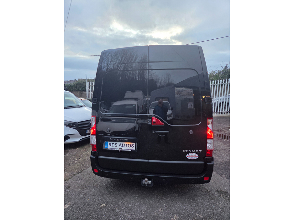 2023 Renault Master - image 4