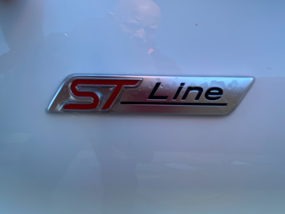 2023 Ford Focus - image 15