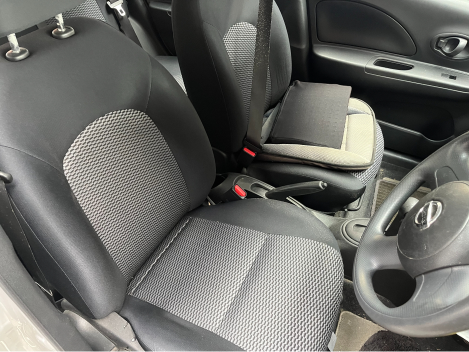 2016 Nissan March - image 10