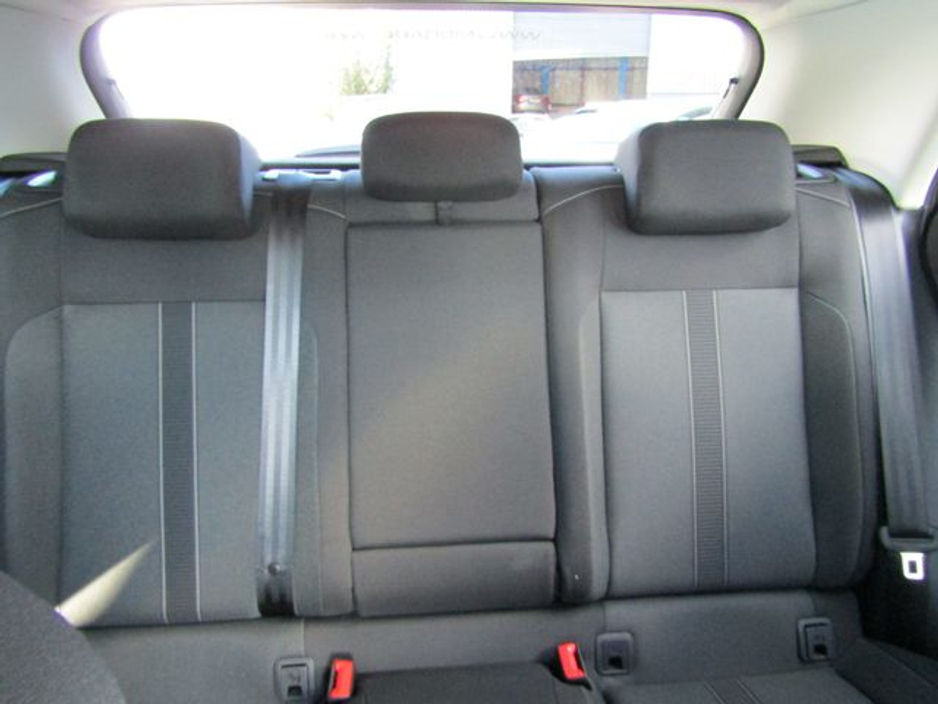 2022 Volkswagen T-Roc - image 17