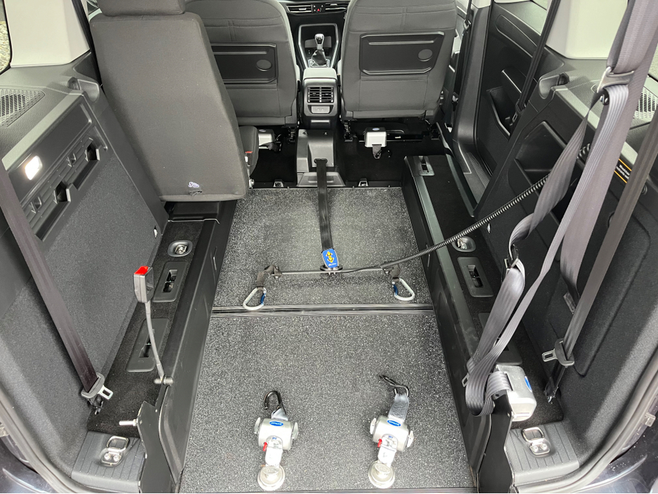 2024 Volkswagen Caddy Wheelchair Accessible SWB manual €36,950