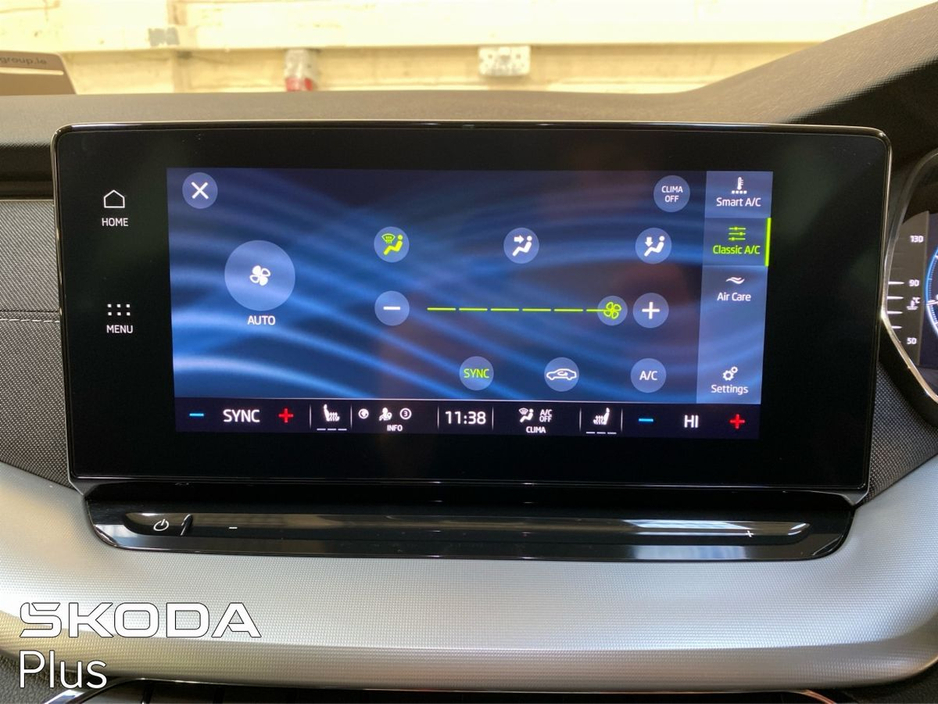 2023 Skoda Octavia - image 16