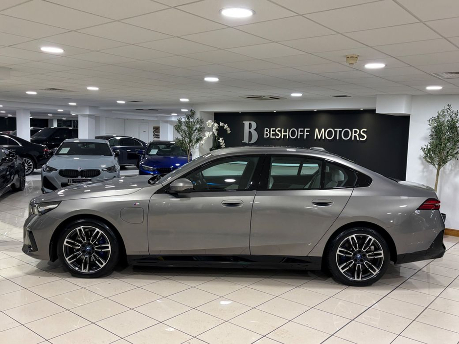 2025 BMW 5 Series 530e M-SPORT=IVORY INTERIOR//AS NEW//D REG=2 YEAR BMW WARRANTY=TAILORED FINANCE PACKAGES AVAILABLE=TRADE IN’S WELCOME €64,995