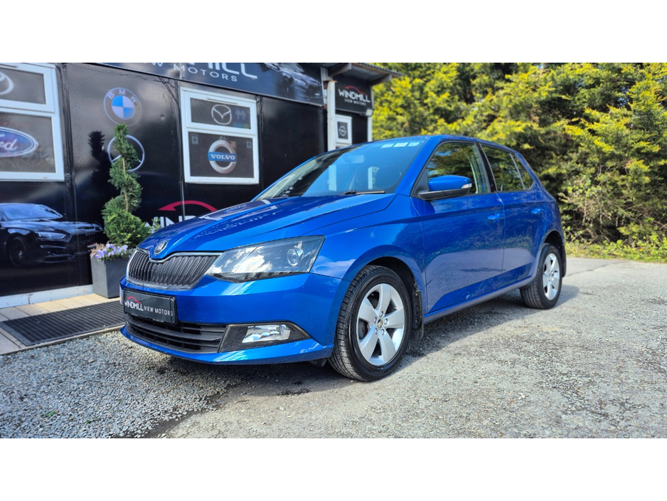 2018 Skoda Fabia - image 2