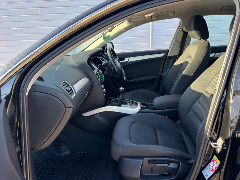 2012 Audi A4 - image 13