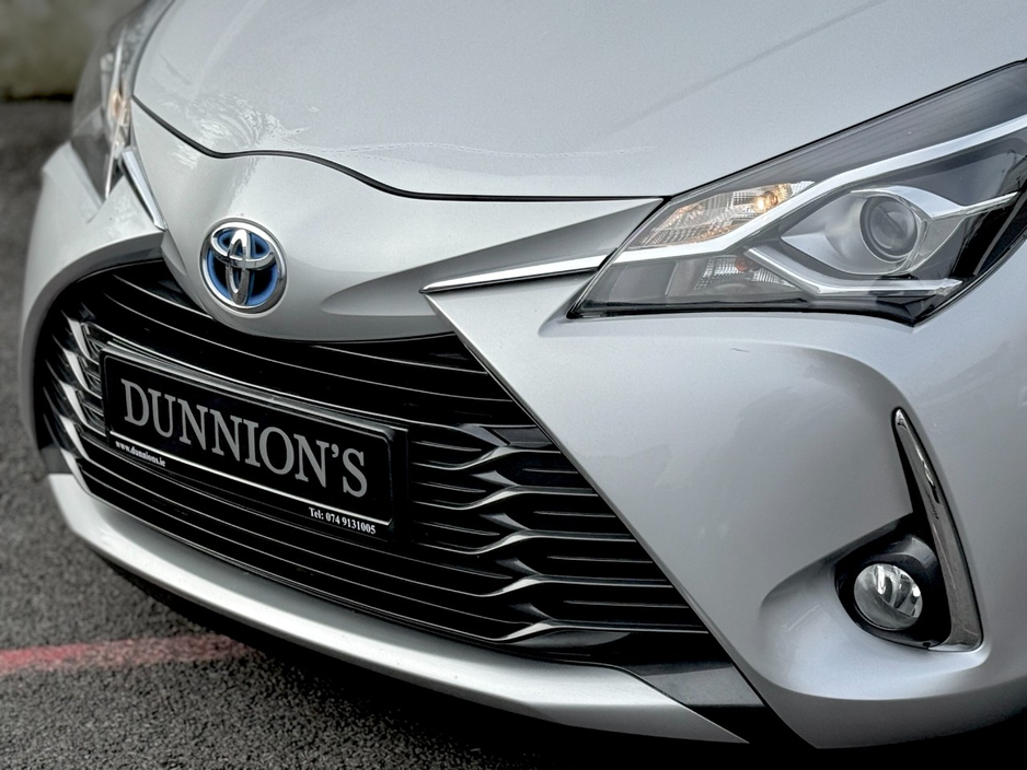 2020 Toyota Yaris - image 5