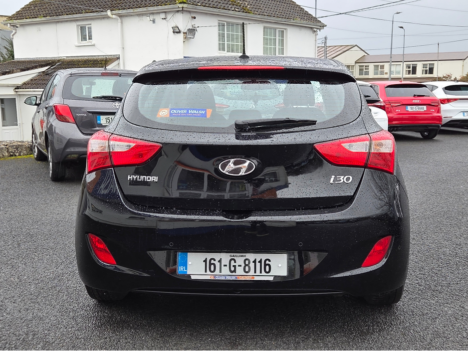 2016 Hyundai i30 - image 3