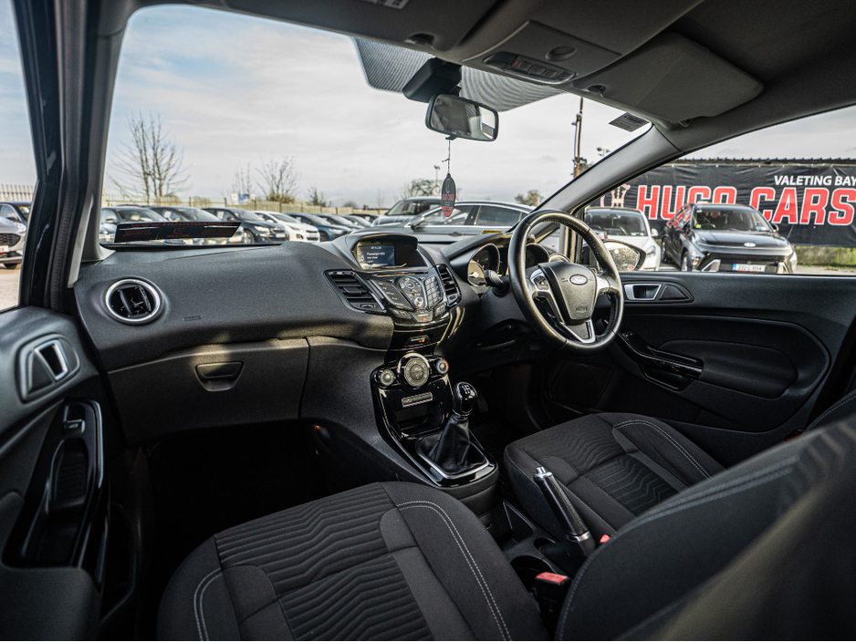 2017 Ford Fiesta - image 24