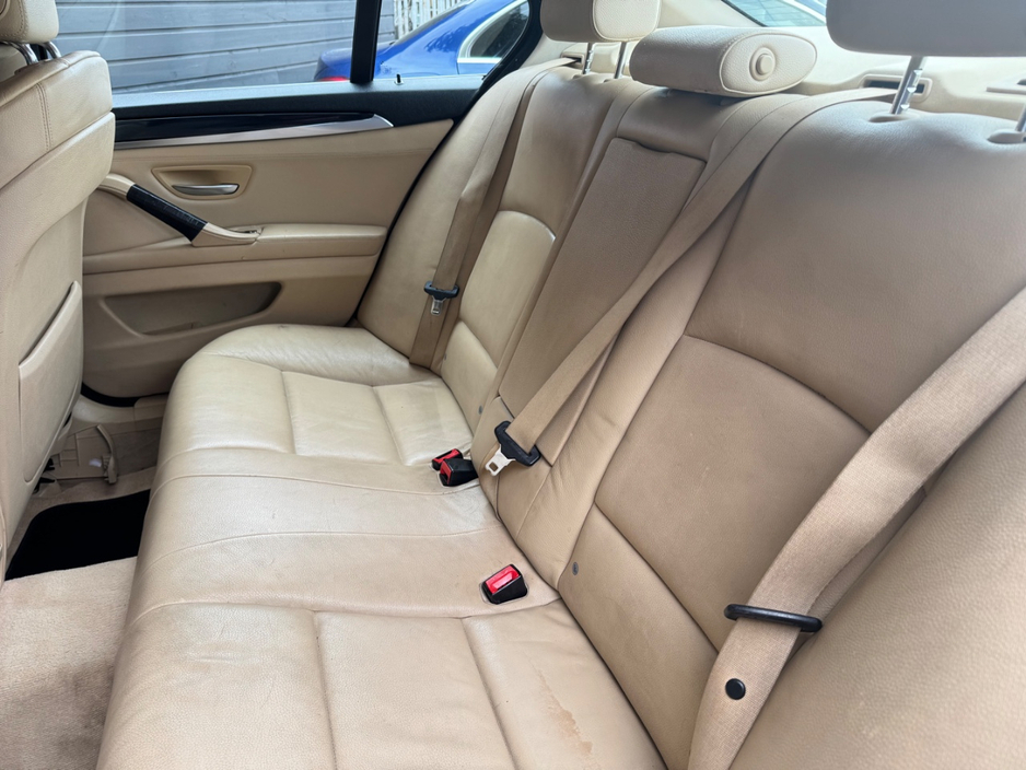 2010 BMW 5 Series - image 11