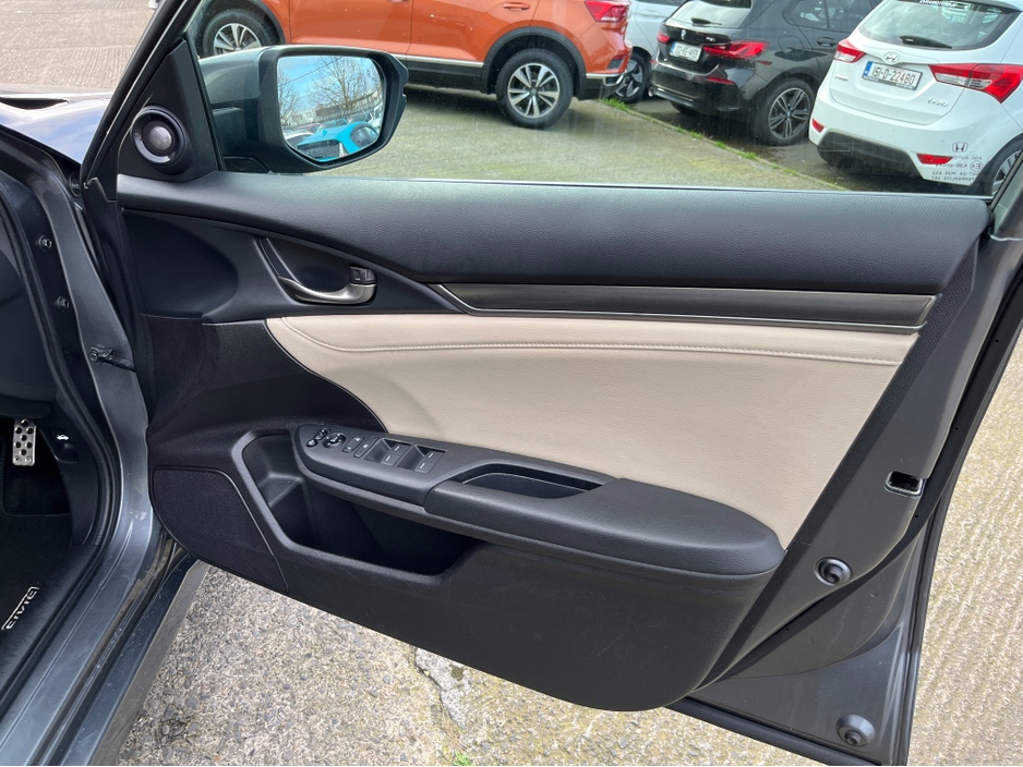 2018 Honda Civic - image 14