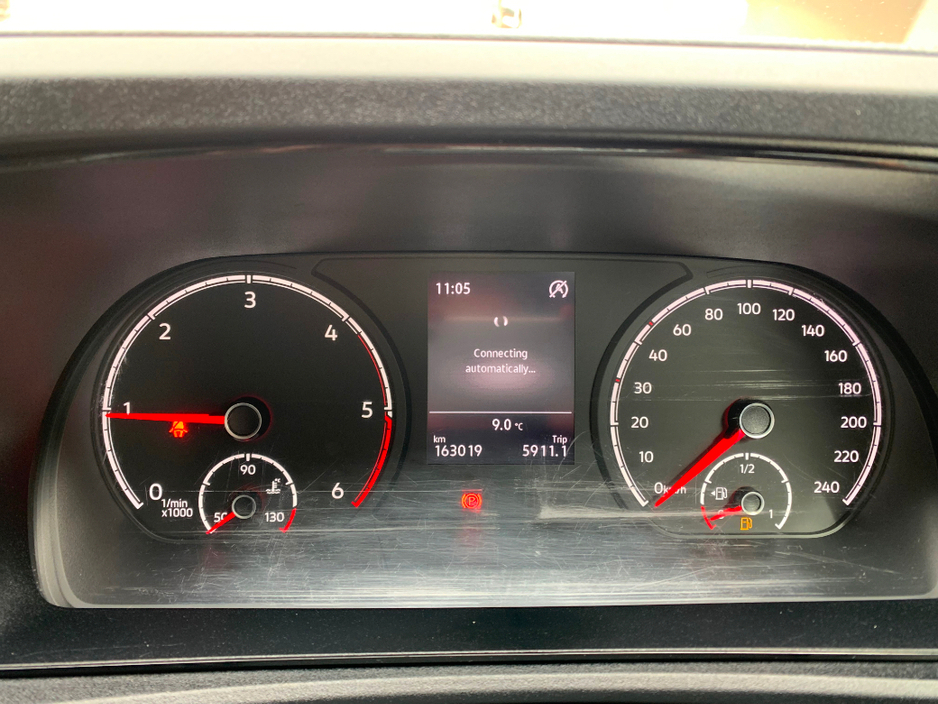 2022 Volkswagen Caddy - image 18