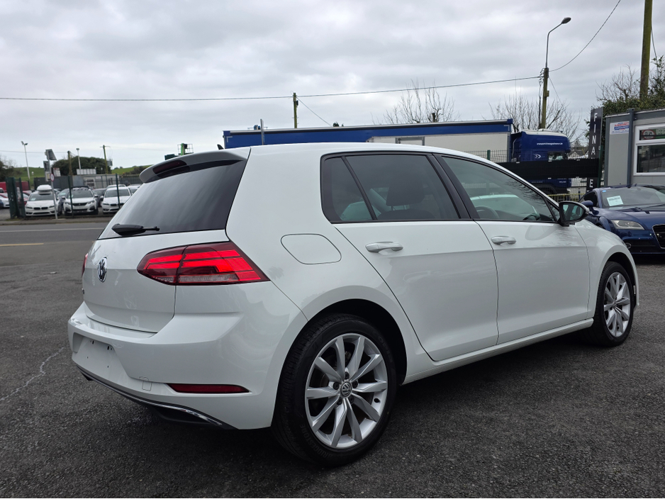 2019 Volkswagen Golf - image 6