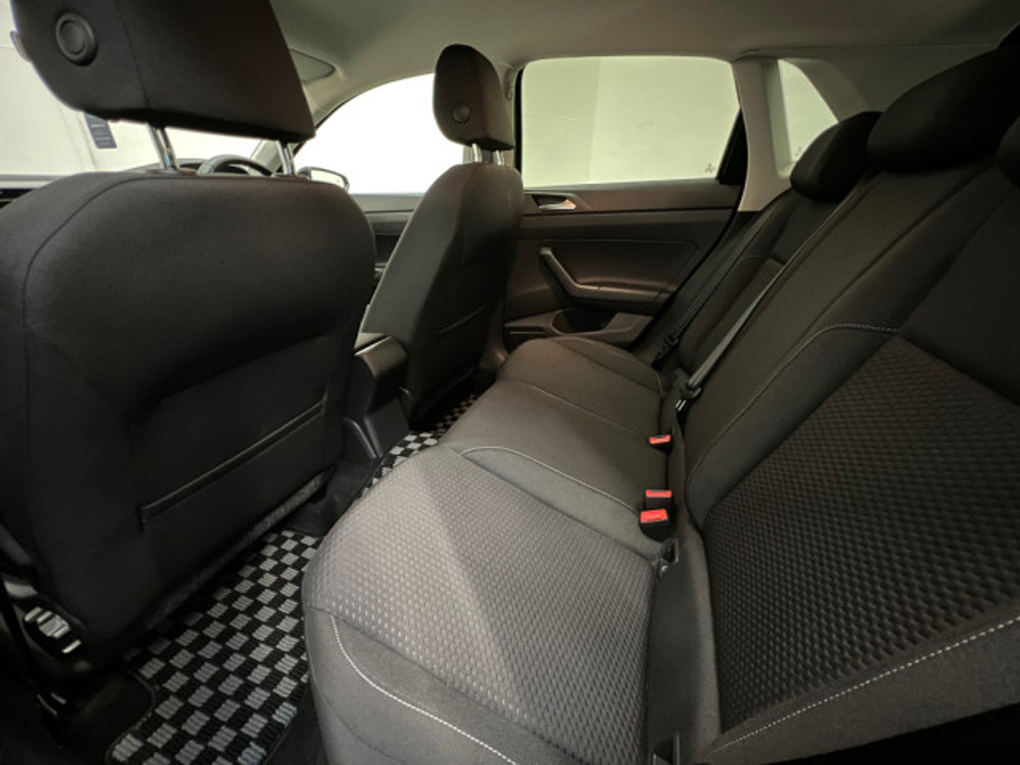 2018 Volkswagen Polo - image 26