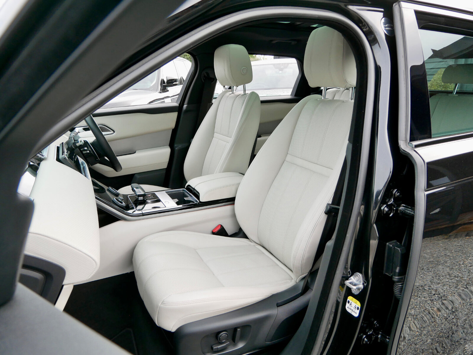 2022 Land Rover Range Rover Velar - image 14