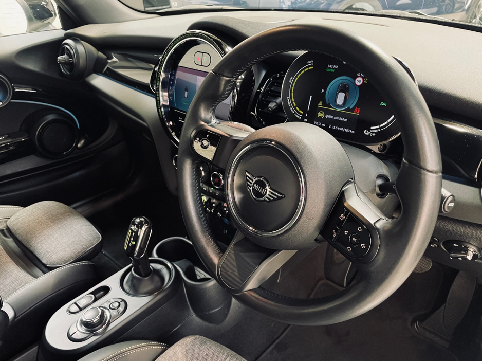 2023 MINI Cooper S - image 15