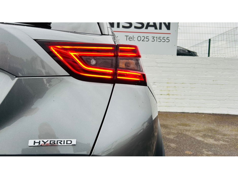 2024 Nissan Juke LOW MILEAGE AUTOMATIC HYBRID WITH REVERSE CAMERAS €30,995