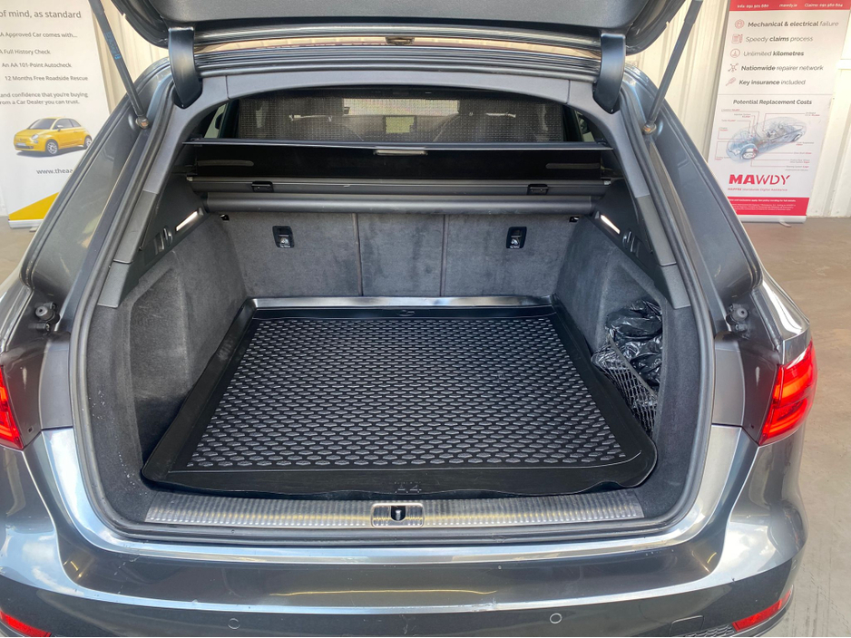 2016 Audi A4 - image 22