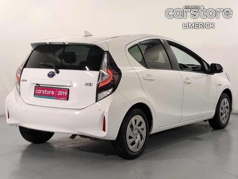 2019 Toyota Aqua 1.5 HYBRID 5 DR €13,880