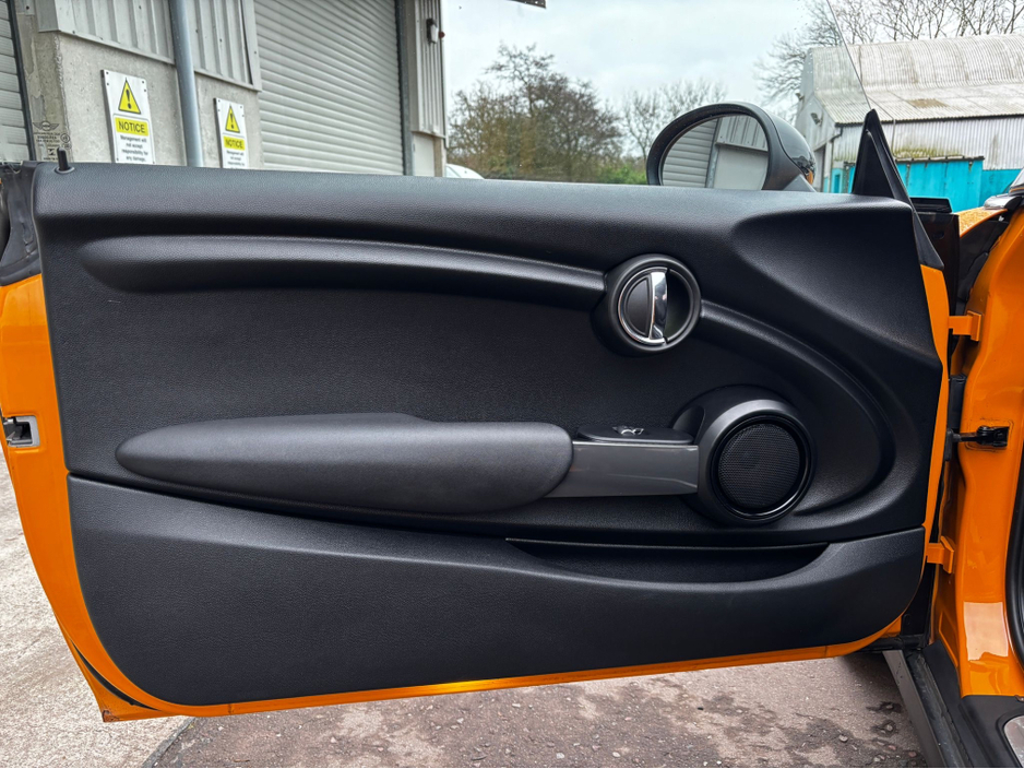 2016 MINI Hatch 1.5 COOPER €9,950