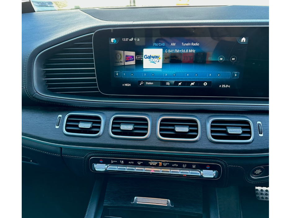 2022 Mercedes-Benz GLE Class - image 7