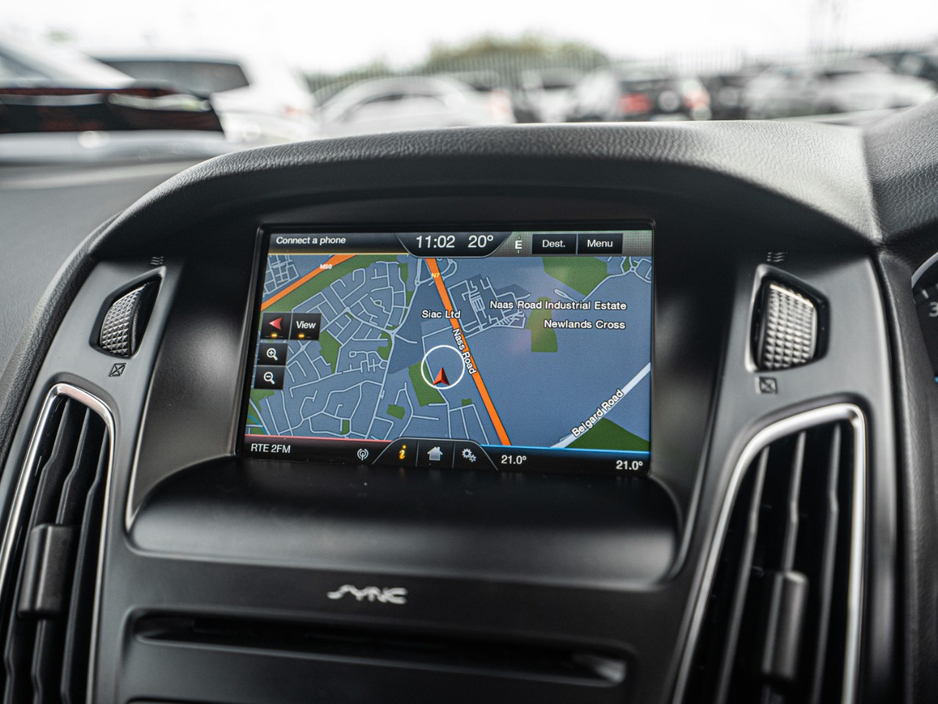 2016 Ford Focus - image 20