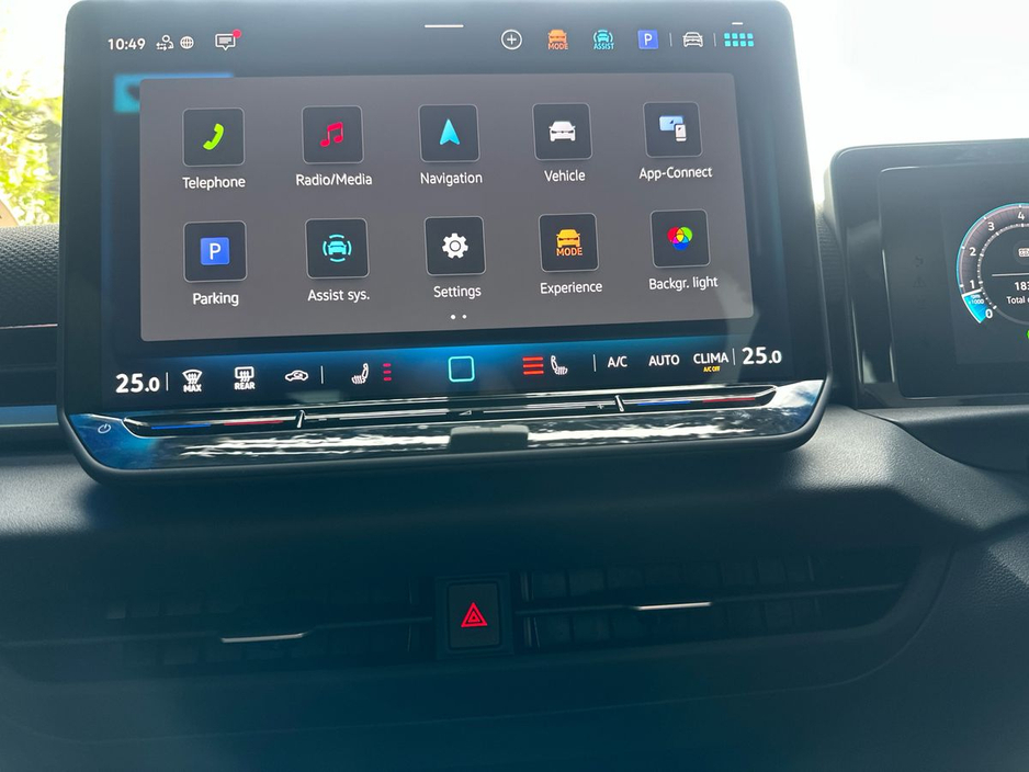 2026 Volkswagen T-Roc - image 9