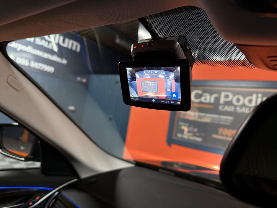 2017 BMW 5 Series - image 36