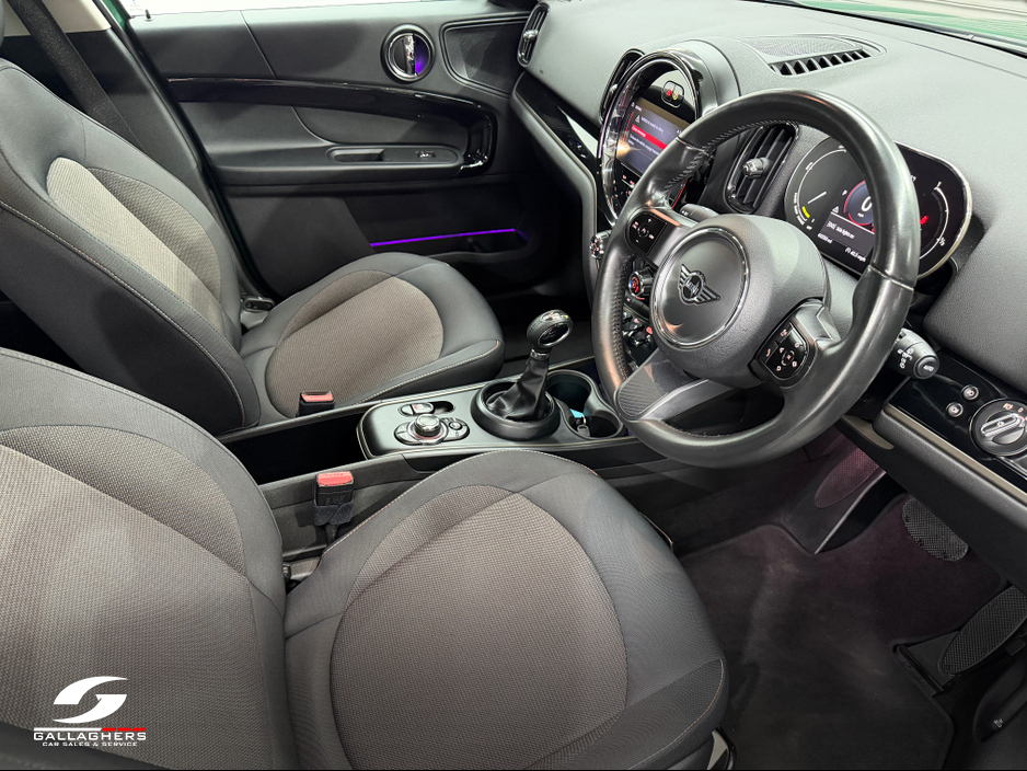 2022 MINI Countryman (221) COUNTRYMAN E ALL4 CLA CLASSIC €32,995