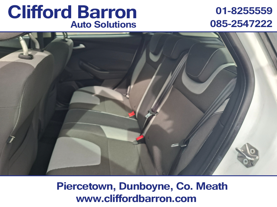 2012 Ford Focus - image 15