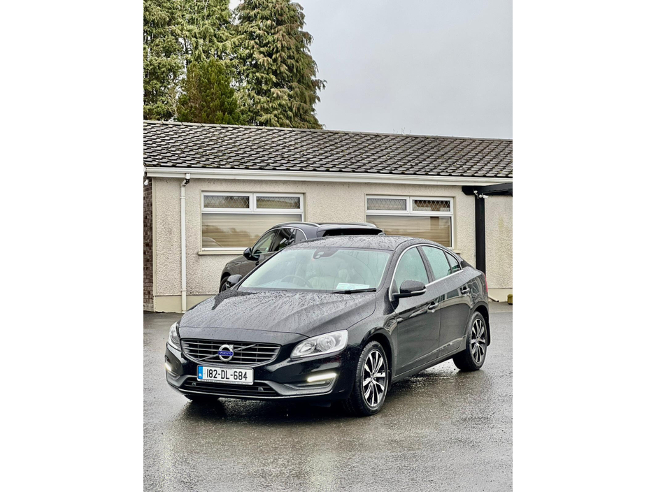 2018 Volvo S60 - image 3