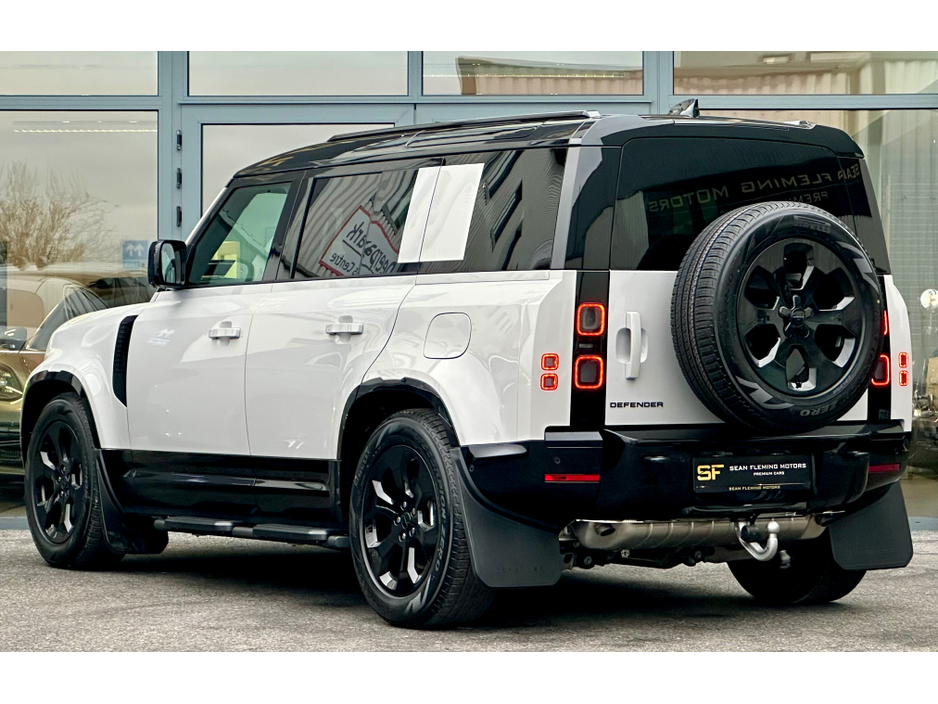 2026 Land Rover Defender Borosco Grey /  X-DYNAMIC SE €119,950