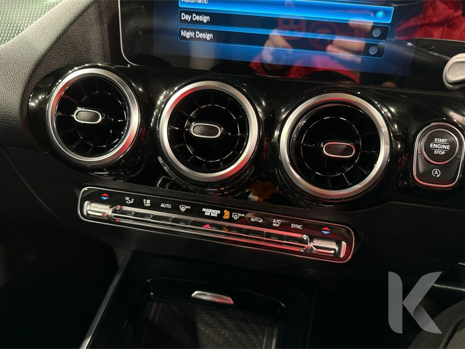 2019 Mercedes-Benz B Class B180 1.4 AUTOMATIC - HALF BLACK LEATHER - FACTORY ALLOY WHEELS - ELECTRIC/HEATED SEAT - REAR CAMERA €24,950