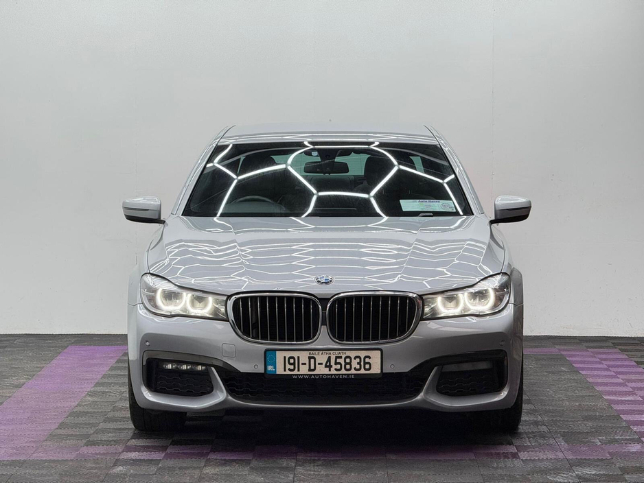 2019 BMW 7 Series - image 2